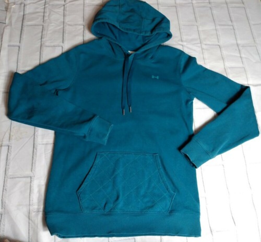 Under Armour Hoodie Sweatshirt Logo Womens extra small quilted pocket green
